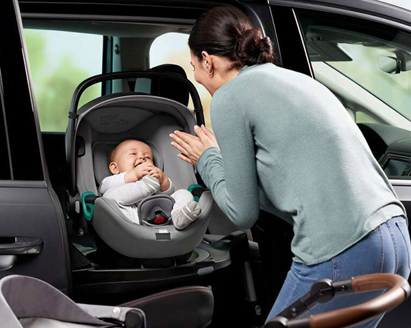 Britax Römer Baby-Safe 3 i-Size